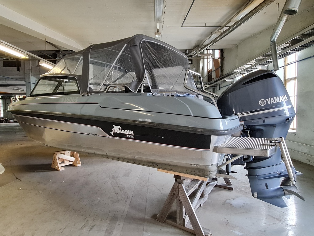 Yamarin Cross 75 BR +Yamaha 300