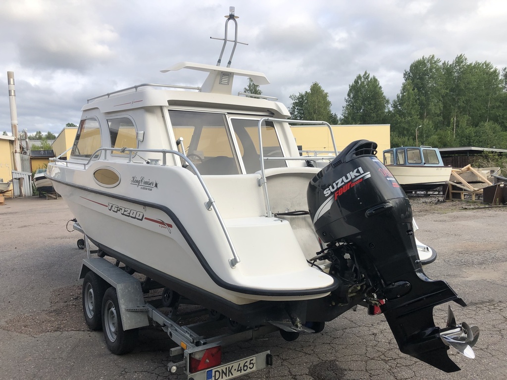 TG Kings Cruiser 7200 + Suzuki 140DF -09