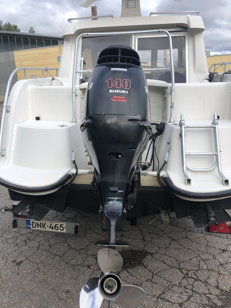TG Kings Cruiser 7200 + Suzuki 140DF -09