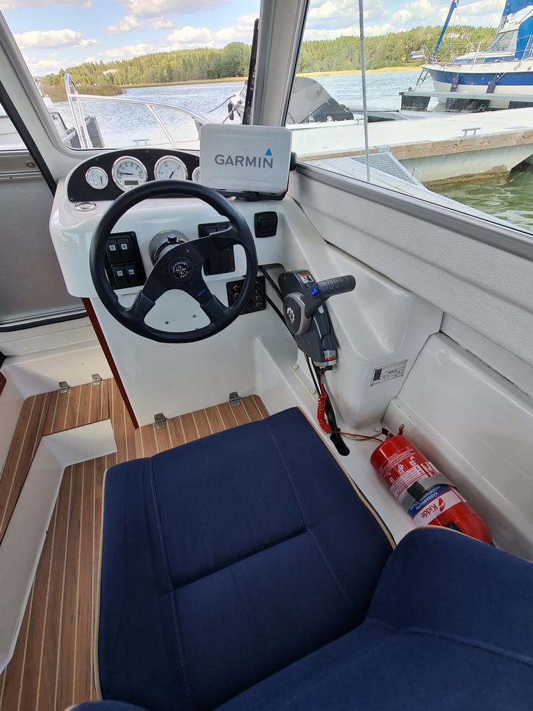 Finnmaster 6100 MC (FMSK00141405) + Evinrude 150ETEC