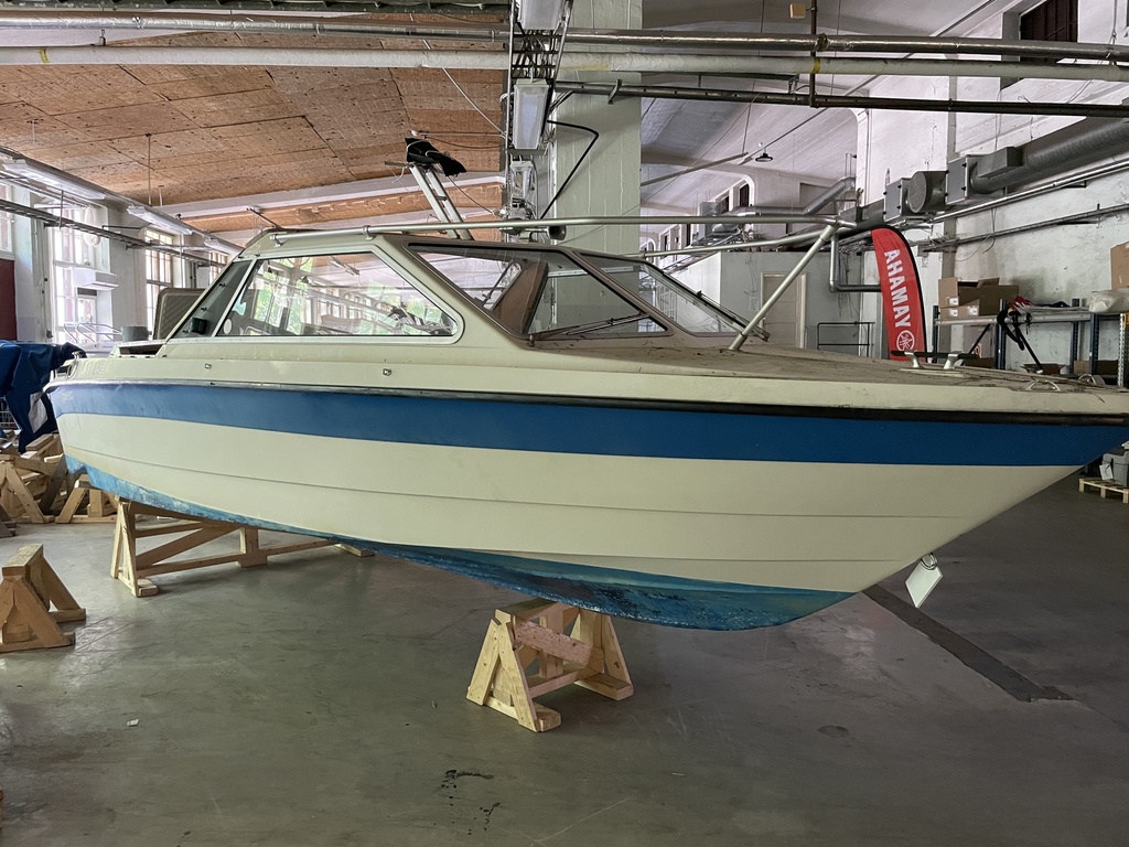 Flipper 640 HT+Mercrusier 5,7