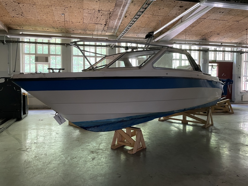 Flipper 640 HT+Mercrusier 5,7