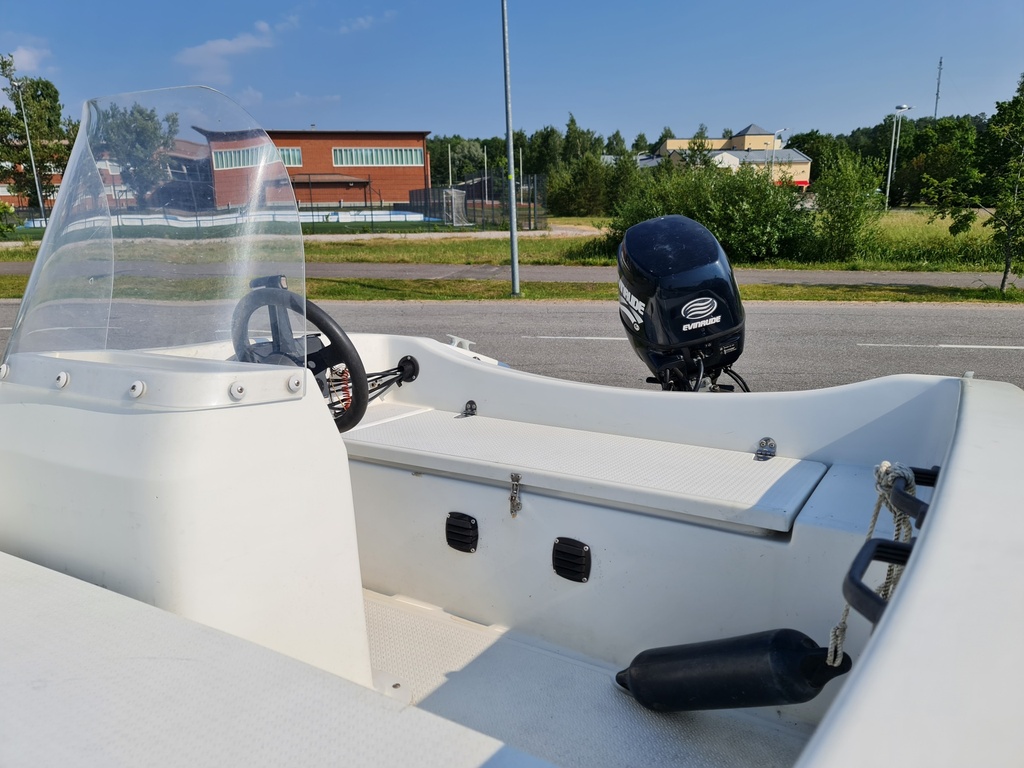 Silver Colibri 405 + Evinrude 25