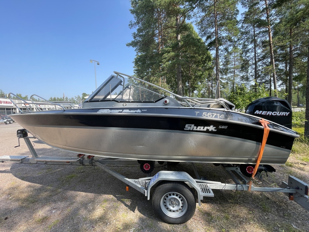 Silver Shark 580 + Mercury 115 EFi