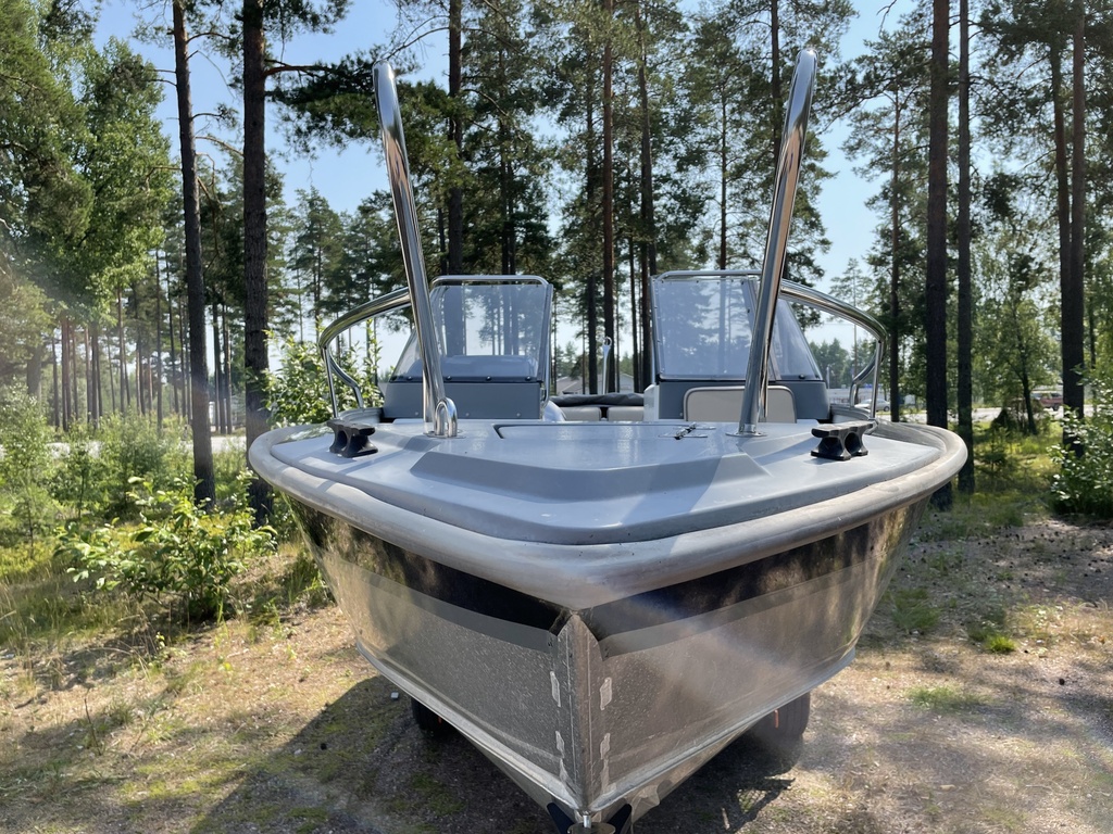 Silver Shark 580 + Mercury 115 EFi