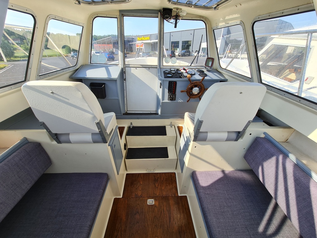 Delphin 740