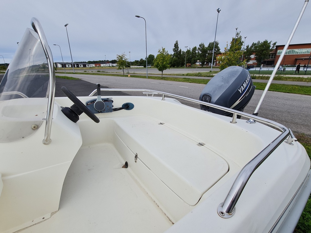 Yamarin 4410 ratilla +Yamaha 20