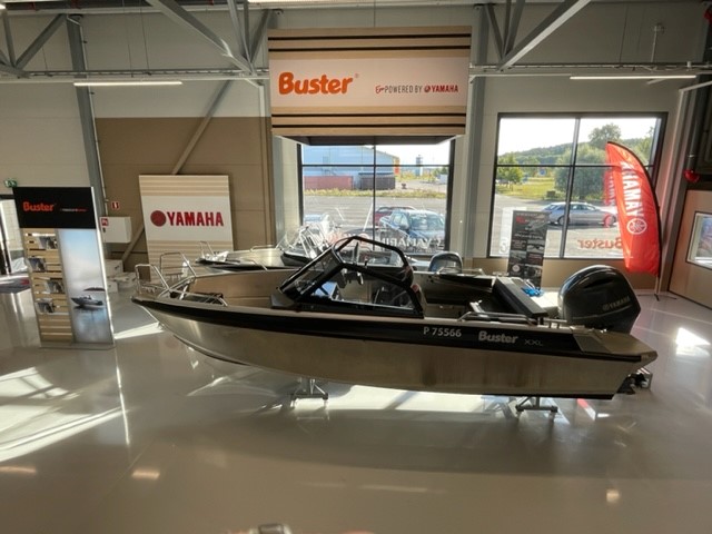 Buster XXL + Yamaha 150