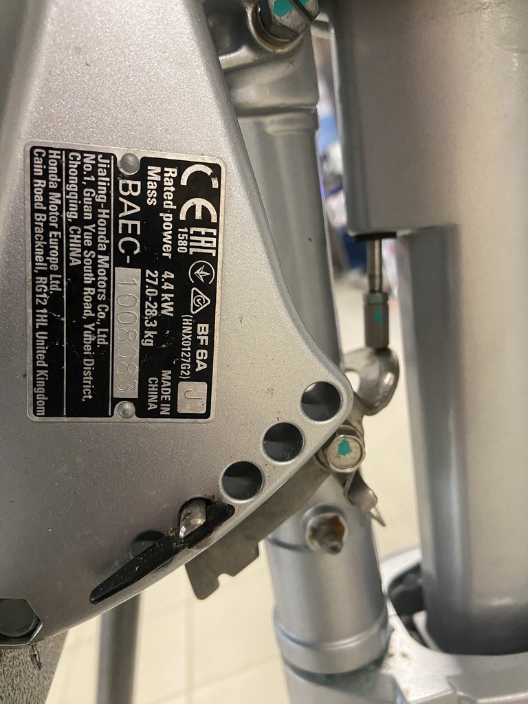 Honda BF6 Lyhyt riki