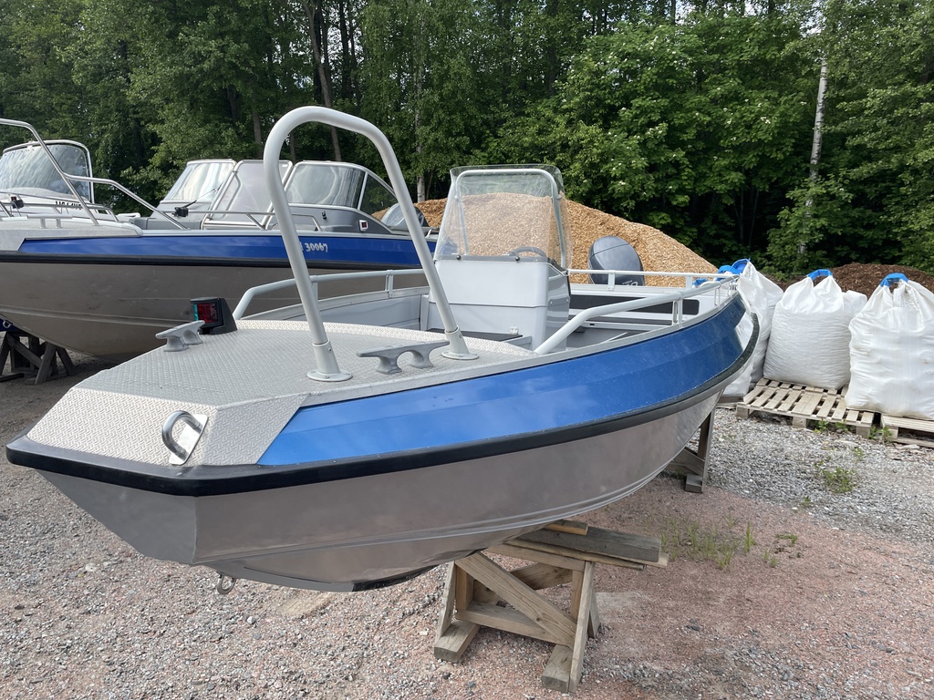 Buster M1 + Yamaha 40hp