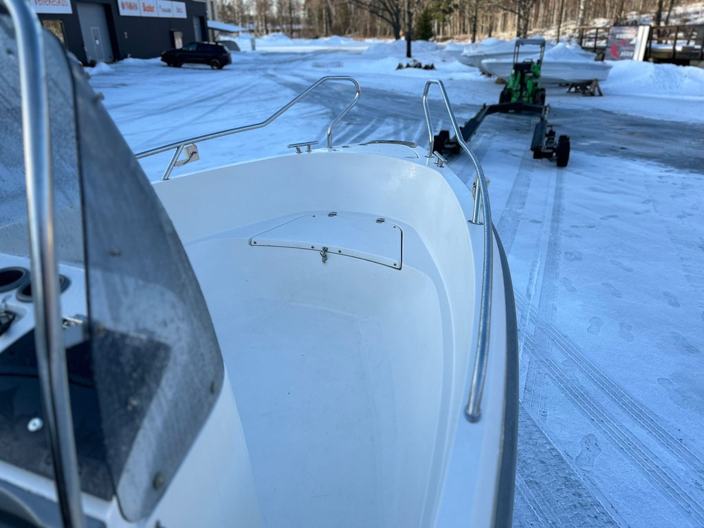 Yamarin 56 Center Console