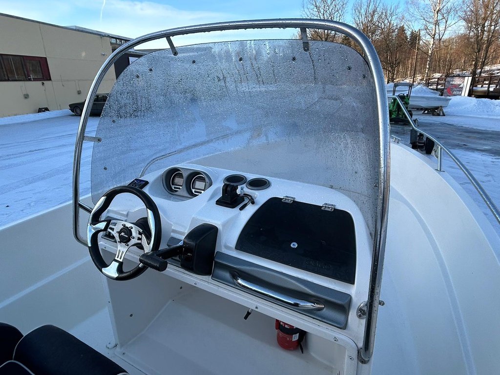 Yamarin 56 Center Console