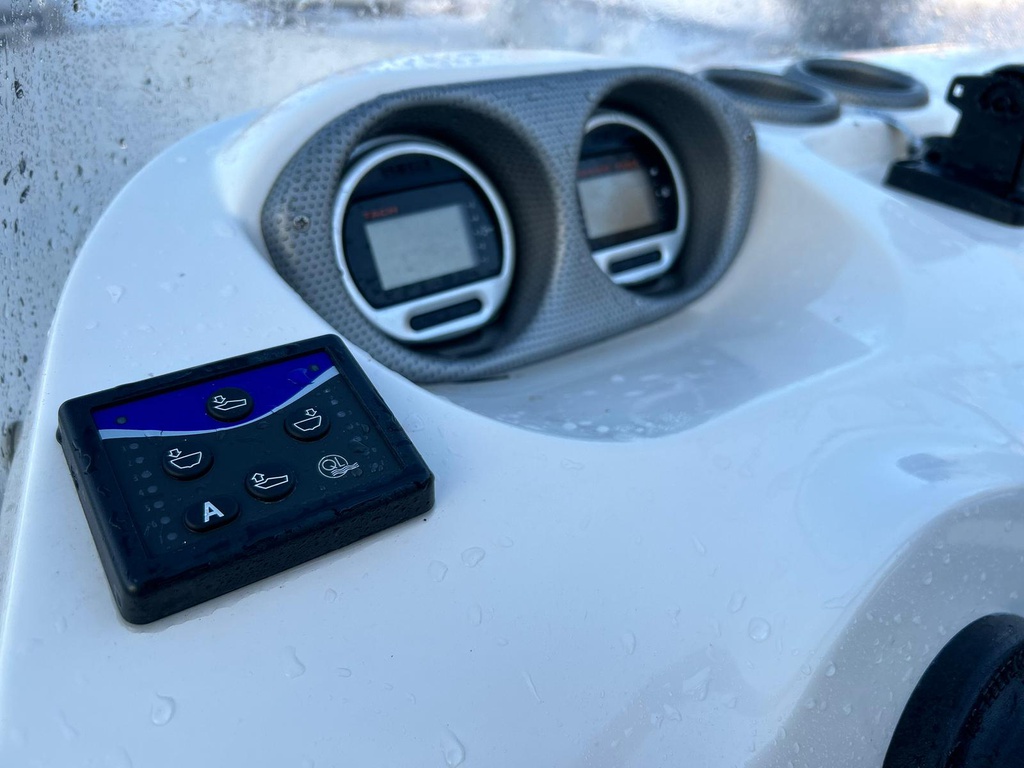 Yamarin 56 Center Console
