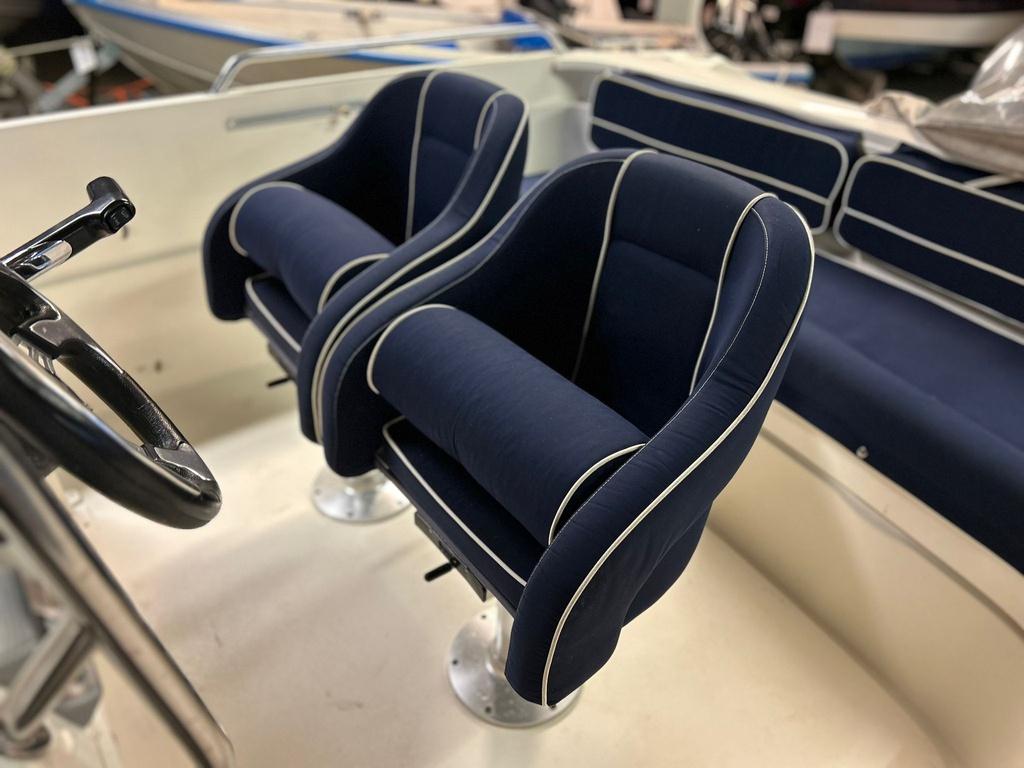 Yamarin 56 Center Console