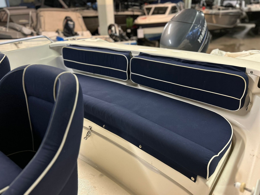 Yamarin 56 Center Console