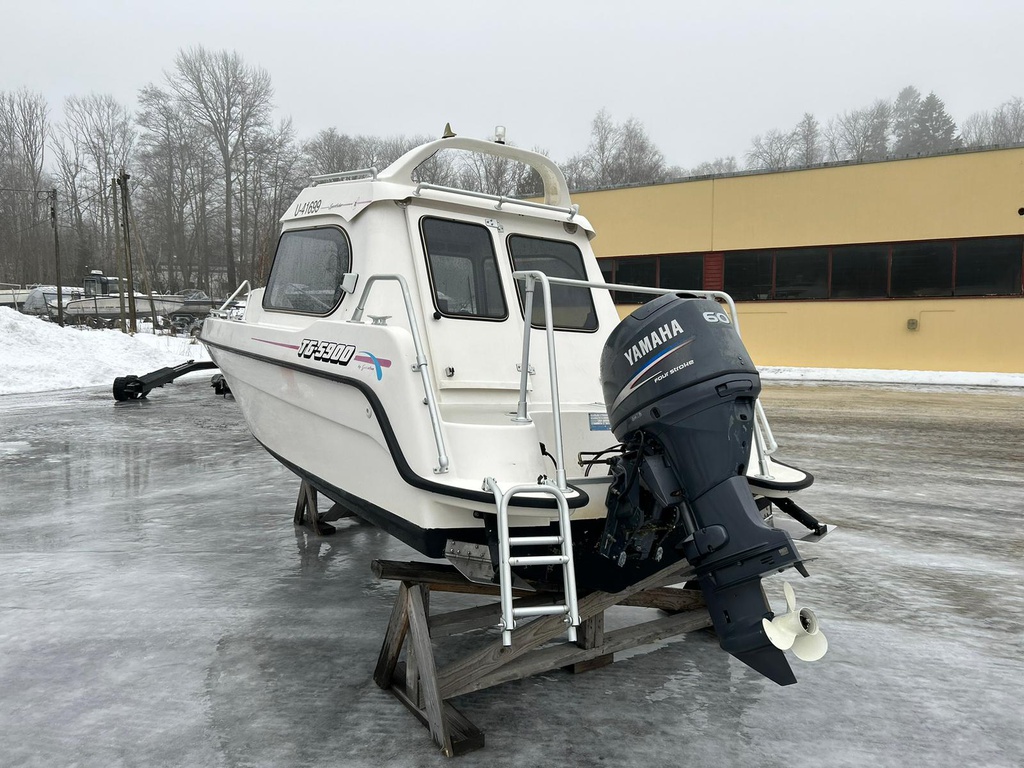 TG 5900 + Yamaha F60