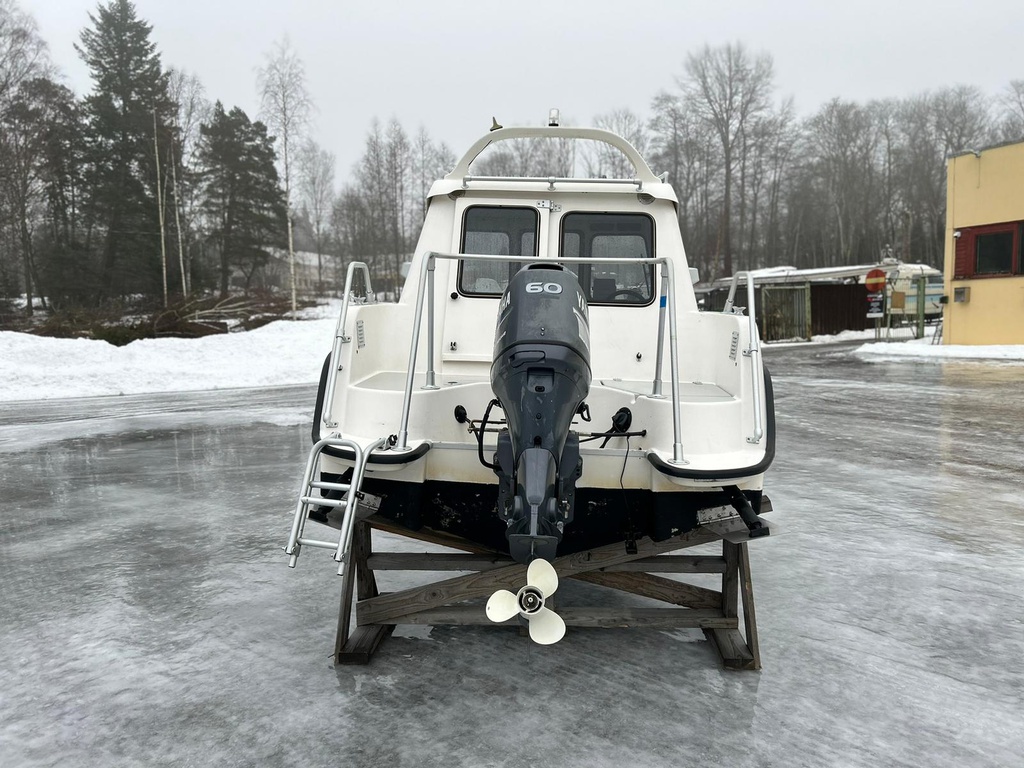 TG 5900 + Yamaha F60