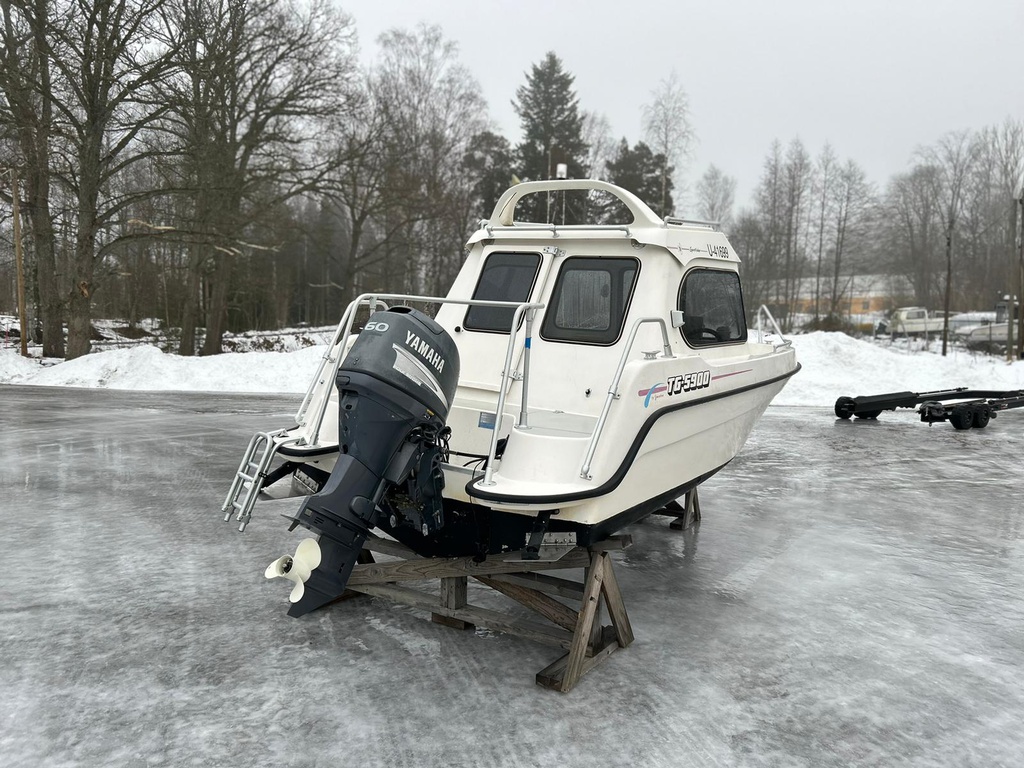 TG 5900 + Yamaha F60