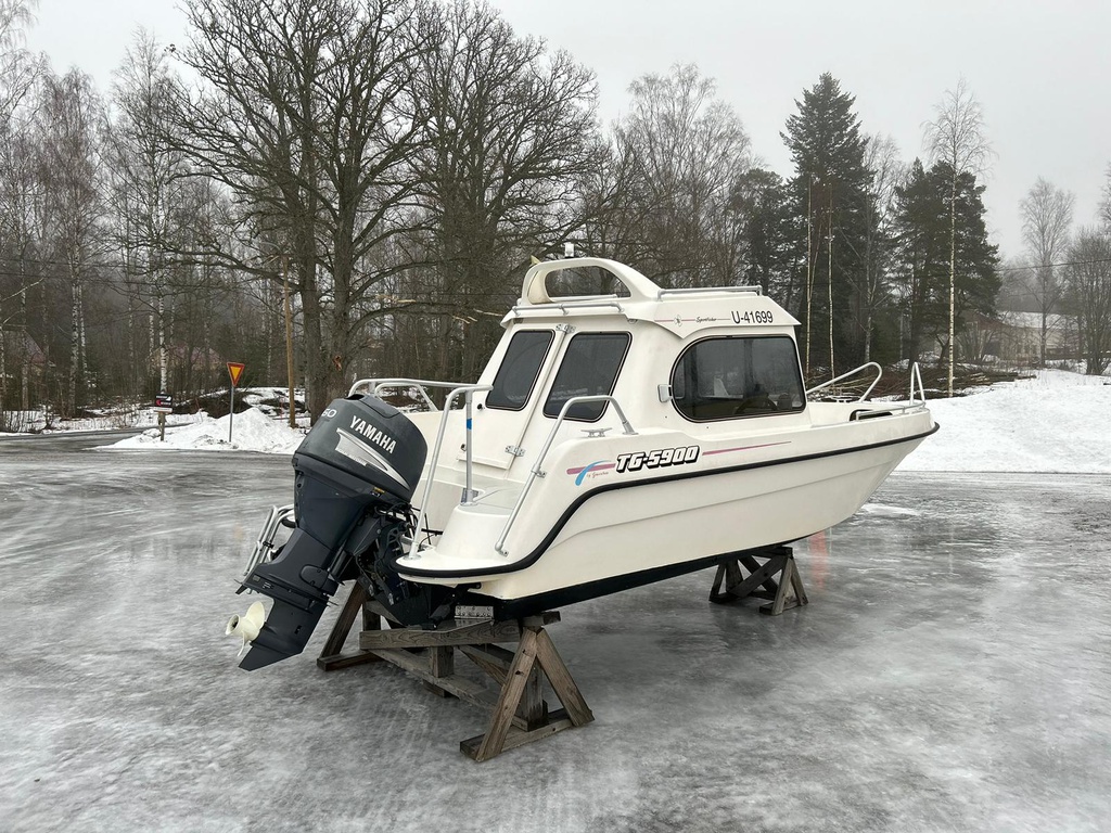 TG 5900 + Yamaha F60