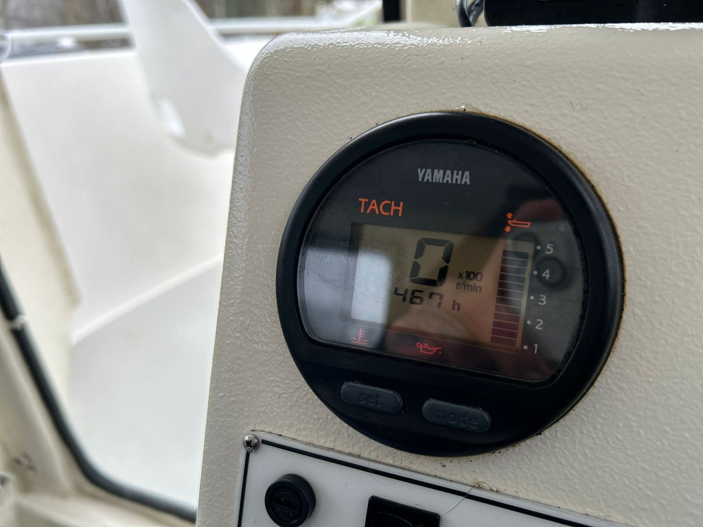 TG 5900 + Yamaha F60