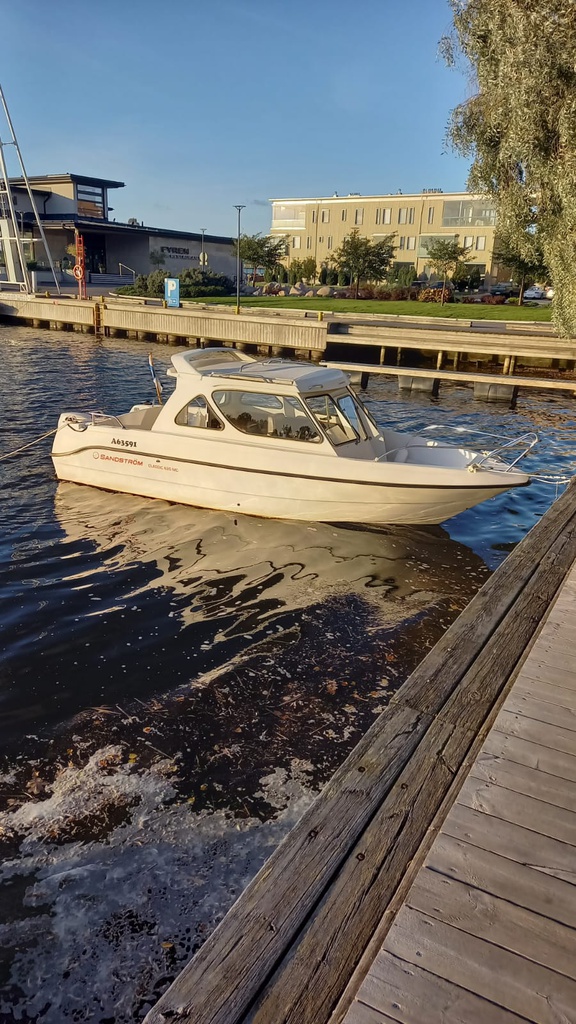 Sandström 620 MC + E-tec 90HP