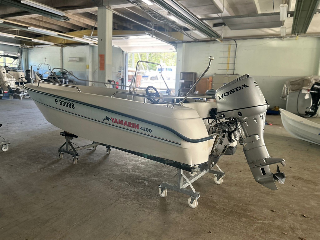 Yamarin 4300 + Honda BF30