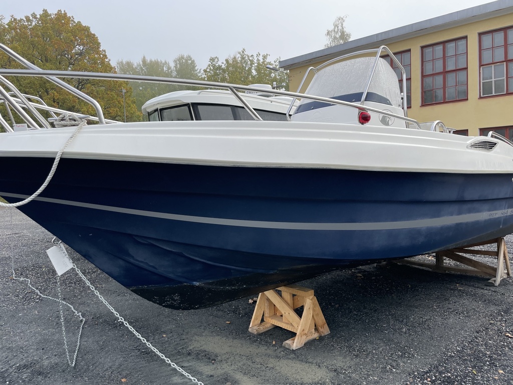 Uttern S64 + 1,7l Mercruiser diesel