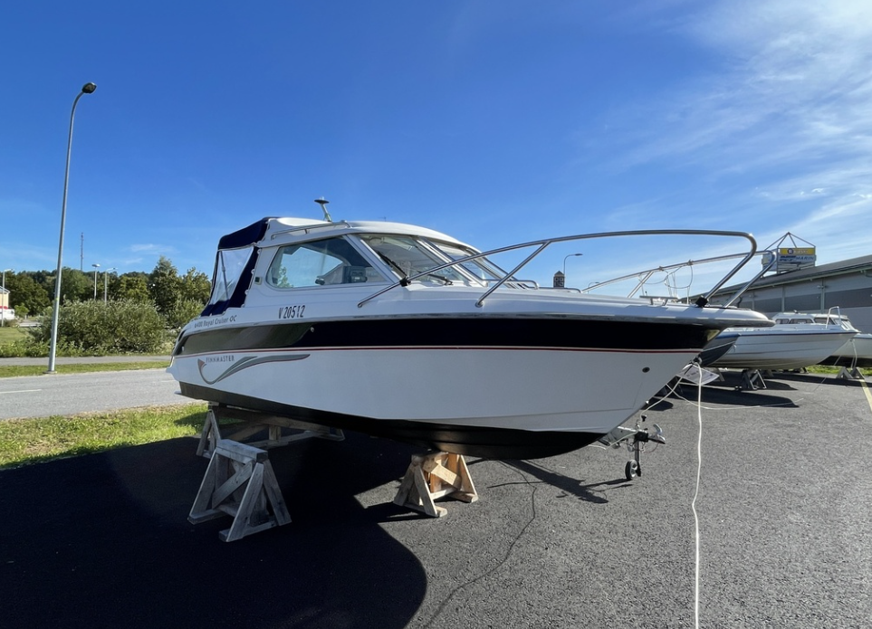 Finnmaster 6400 Royal Cruiser + VP130