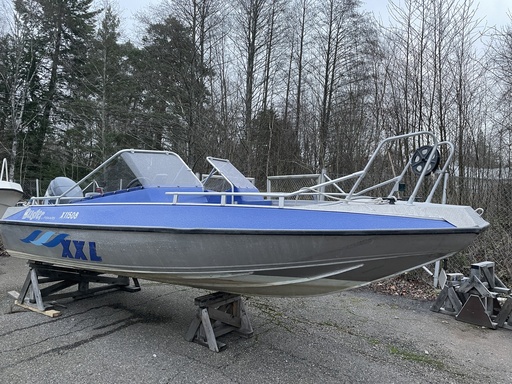 Buster XXL +Yamaha F100