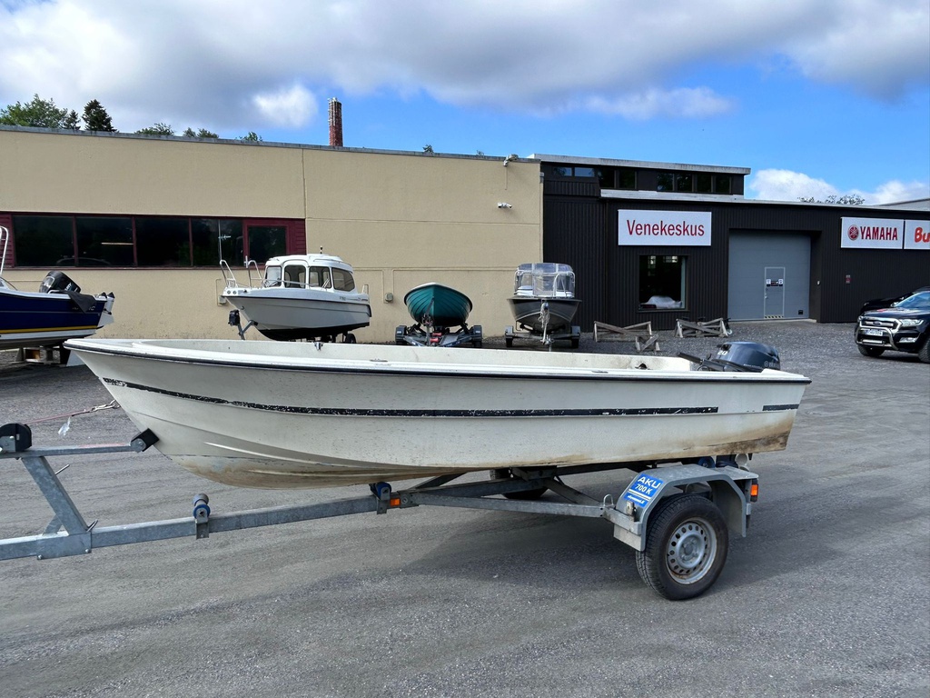 Vator 14 + Yamaha F20 + AKU 700K traileri