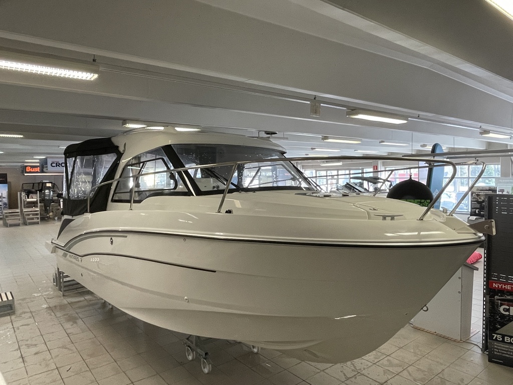 Benetau Antares 7 + Yamaha F175