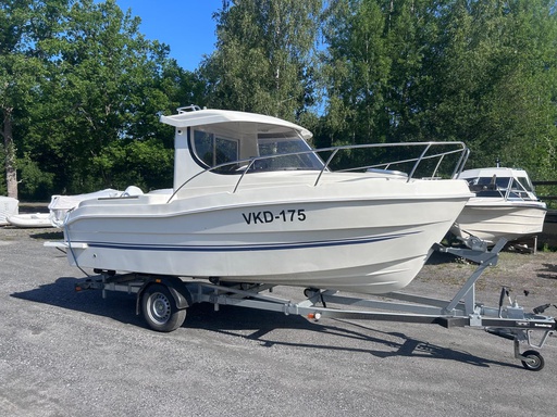 Sport-Yacht Pilot House 535 + Suzuki DF115