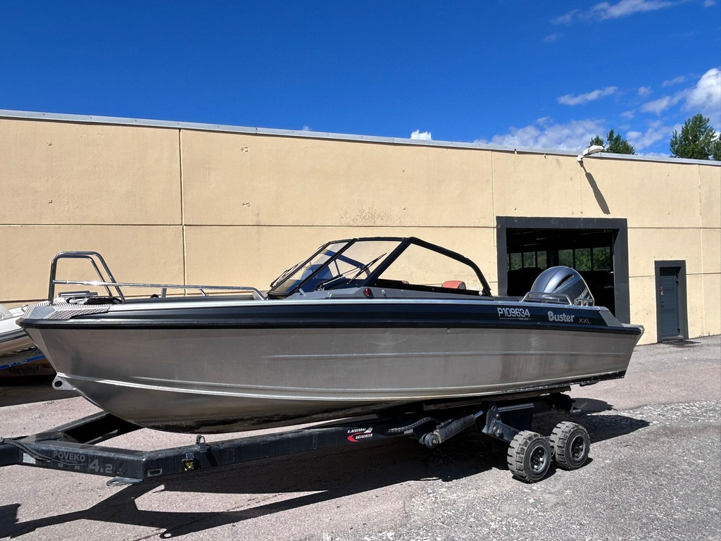 Buster XXL + Yamaha F150