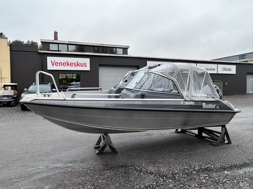 Buster XL + Yamaha F115